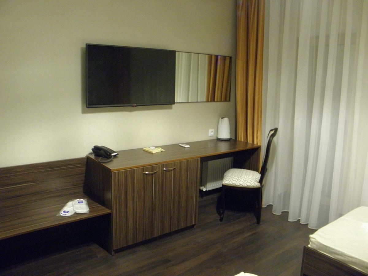 Krts Korona Hotel Sudilovichi Kültér fotó
