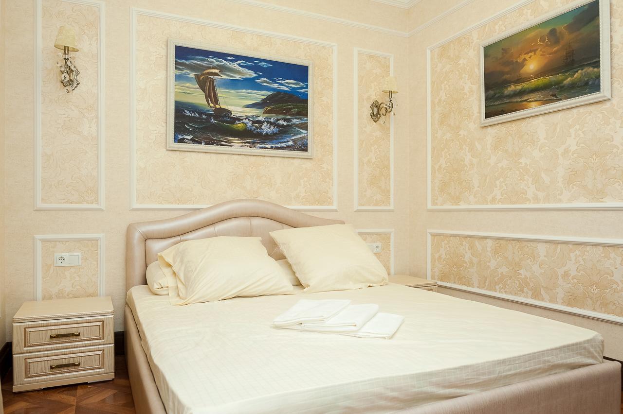 Krts Korona Hotel Sudilovichi Kültér fotó