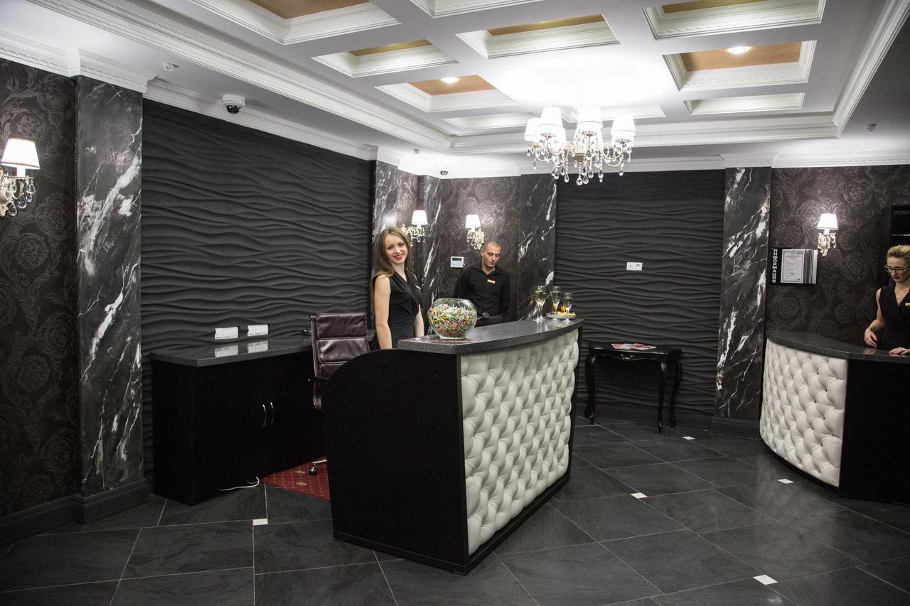Krts Korona Hotel Sudilovichi Kültér fotó